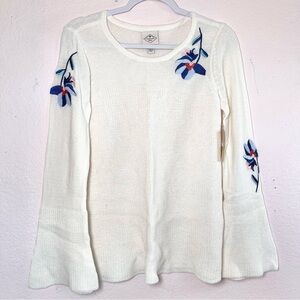 St. John's Embroidered Cable Knit
Sweater Small top
